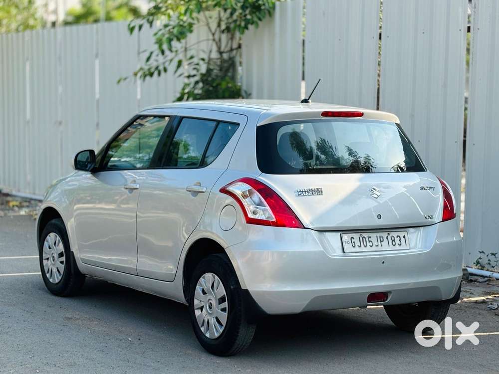Maruti Suzuki Swift Vxi, 2016