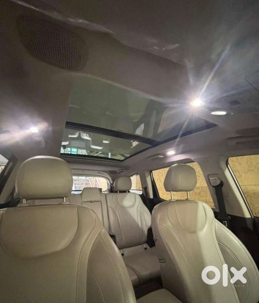 Mahindra Xuv700 2022 Petrol Well Maintained