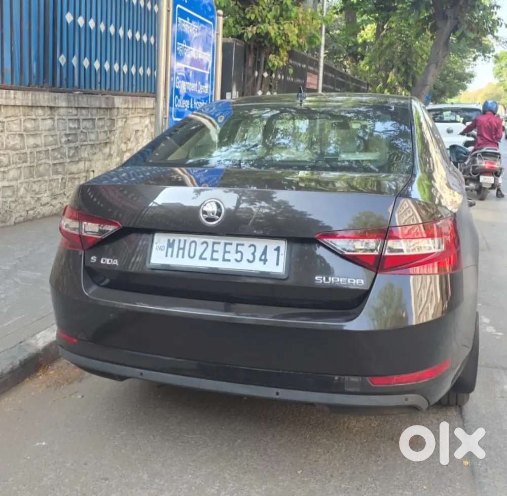 Company Service Car Less Drivensingle Hand Driven