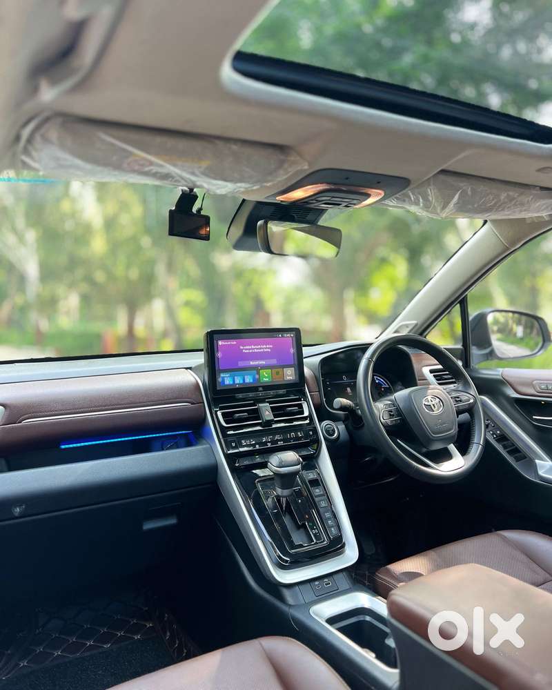 Toyota Innova Hycross 2.0 Zx (o) Hybrid 7 Str, 2025, Cng & Hybrids