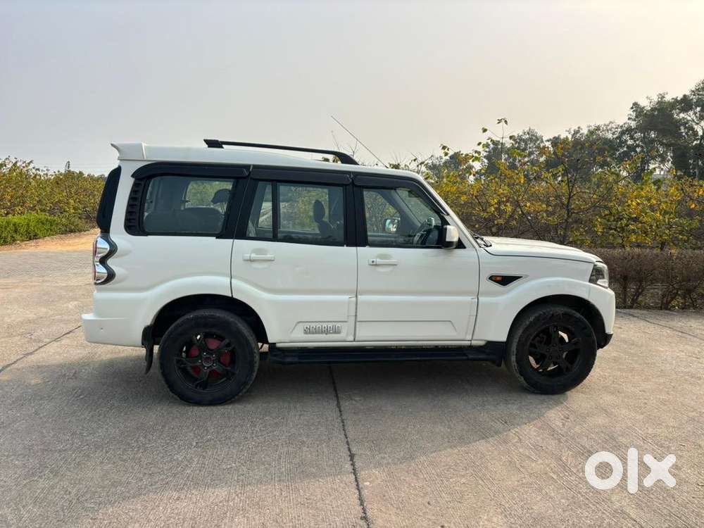 Mahindra Scorpio 2016 Diesel Well Maintained