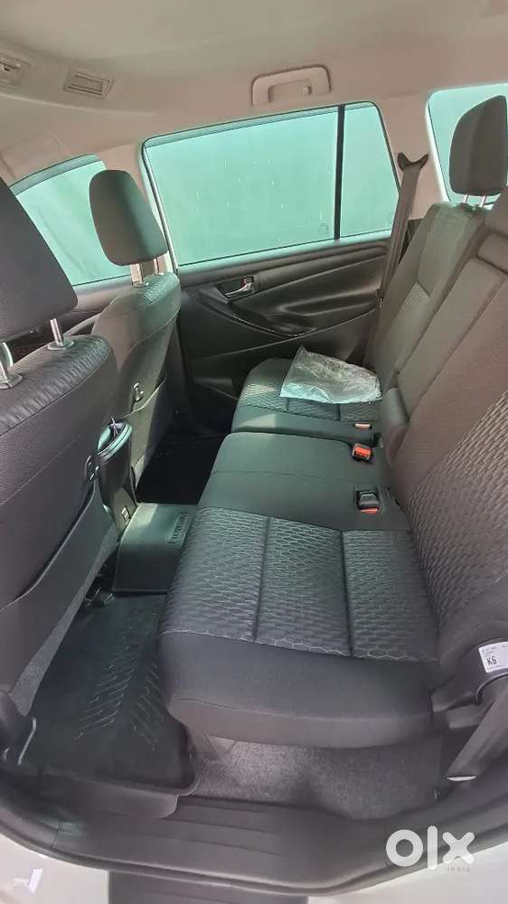 Toyota Innova Crysta 2.4 Gxplus 2025