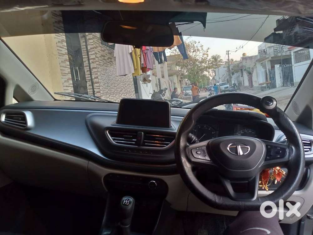 Tata Altroz Xt(second Top Model)2024