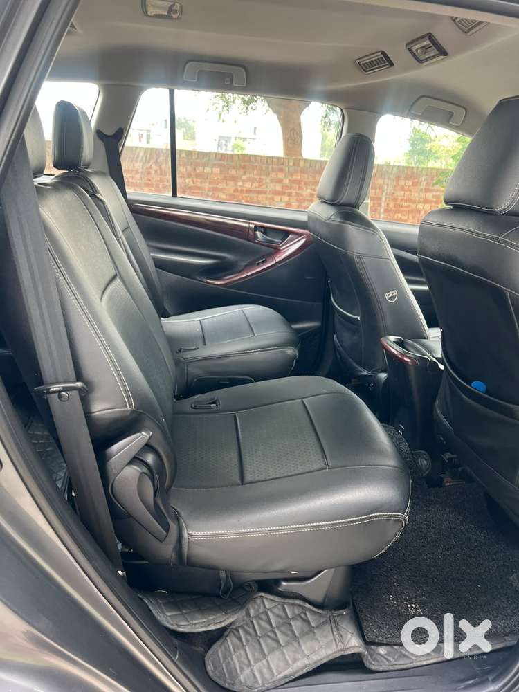 Toyota Innova Crysta 2.4 G Mt, 2022, Diesel