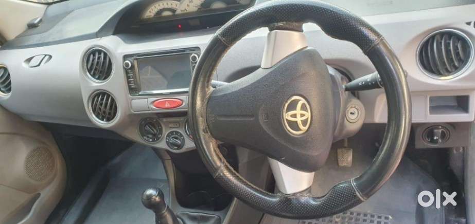 Toyota Etios, 2011, Petrol