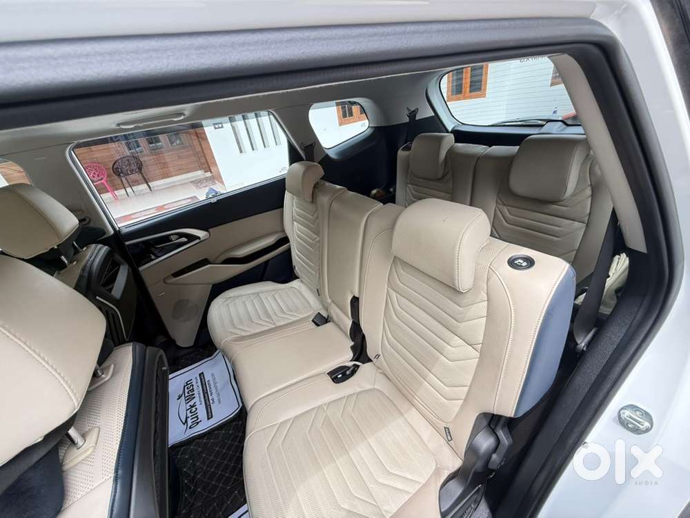 Kia Carens Diesel 2023 Luxury Plus 1.5 Automatic