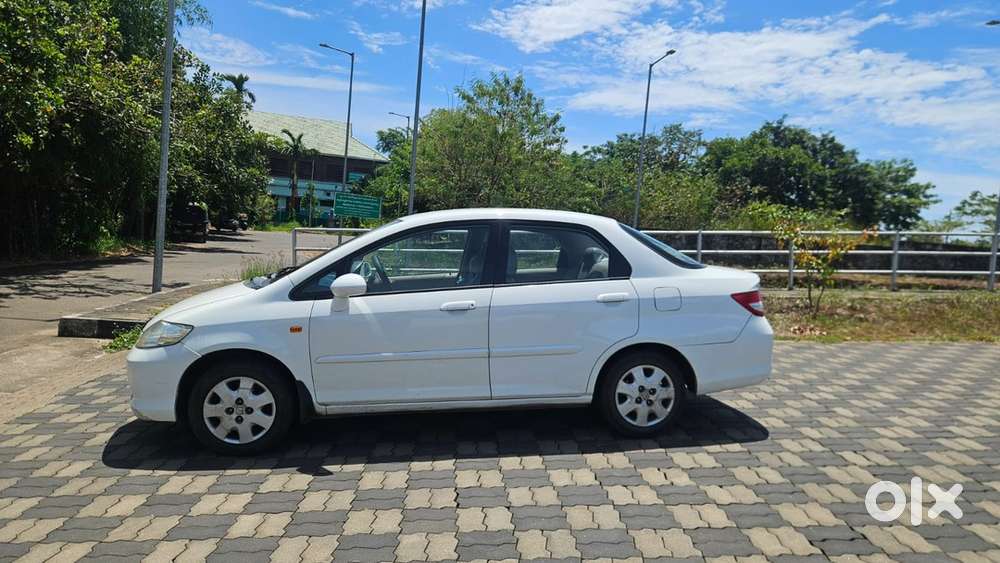 Honda City Zx Petrol 2005