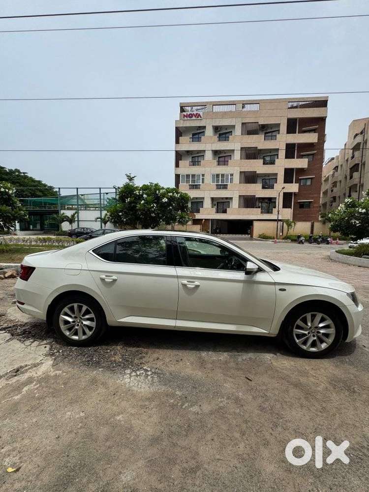 Skoda Superb Lk 1.8 Tsi At, 2016, Petrol