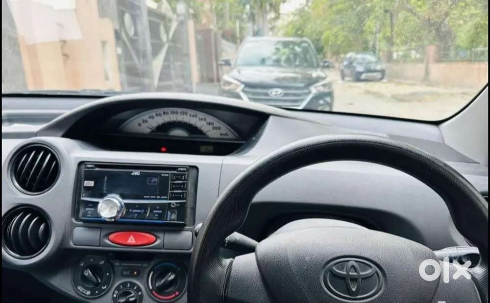 Toyota Etios Liva 2012