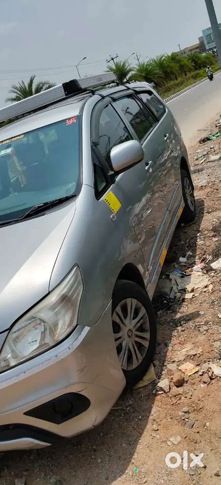 Toyota Innova 2015 Diesel Well Maintained