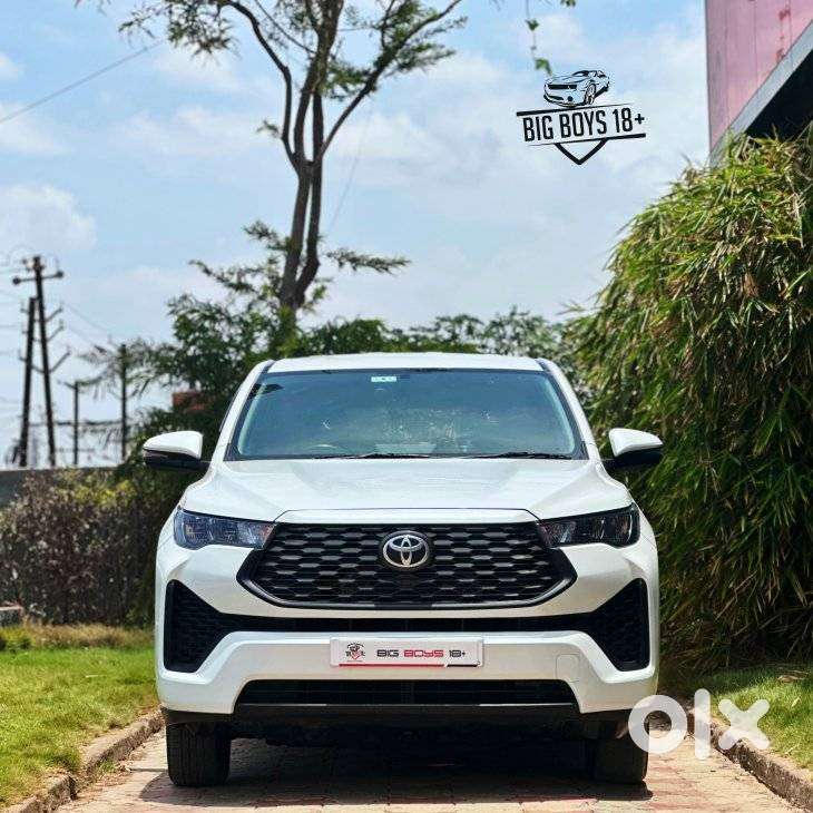 Toyota Innova Hycross 2.0 Gx 7 Str, 2023, Petrol