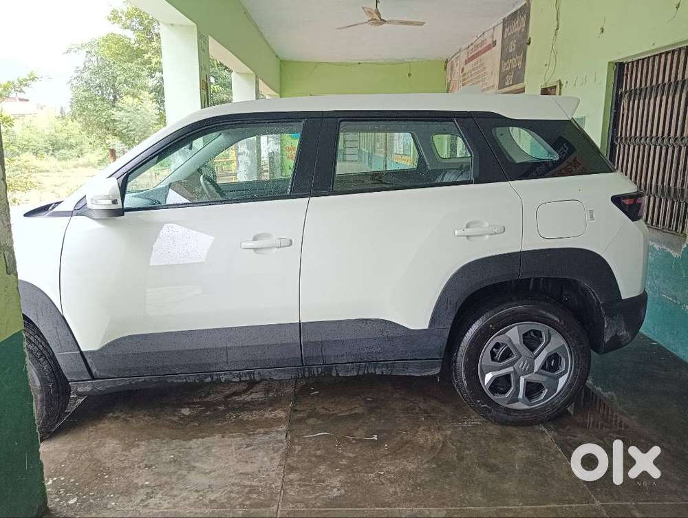 Maruti Brezza Lxi 2025