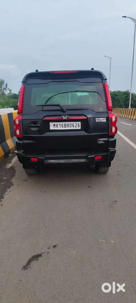 Mahindra Scorpio 2014 Diesel 185000 Km Driven Convert S11
