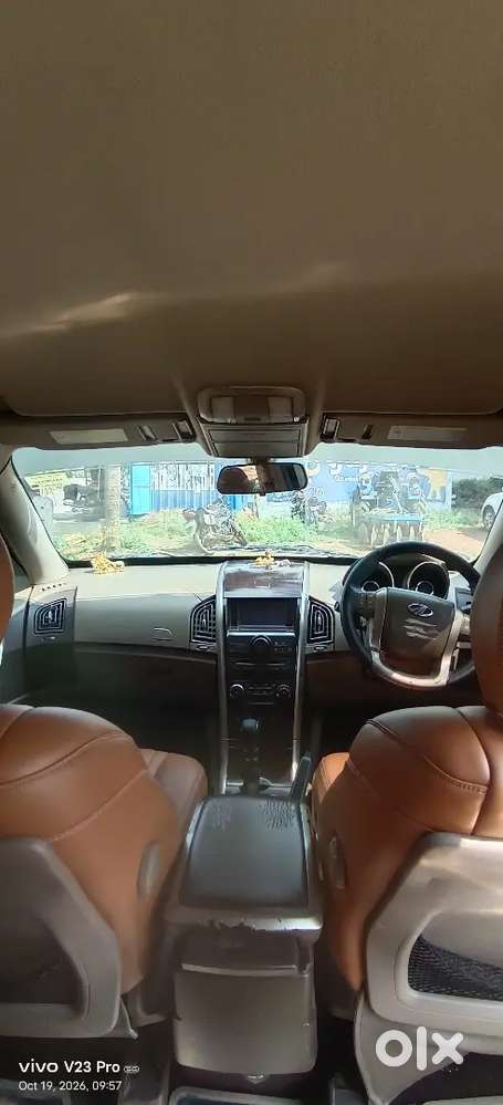 Mahindra Xuv500 W8 2013