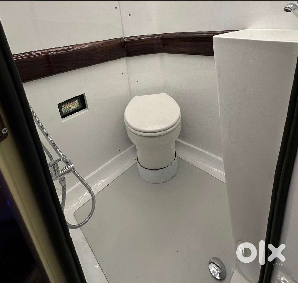 Force Urbania ( Caravan / Vamper Van / Vanity Van )