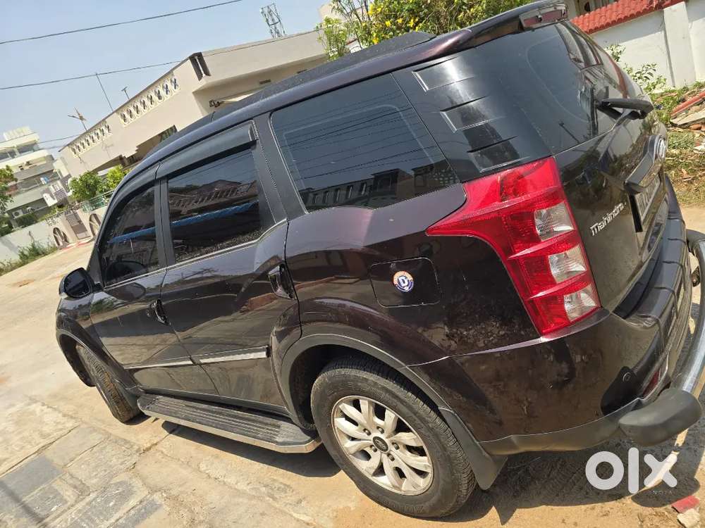 Mahindra Xuv500 2017 Diesel 30000 Km Driven