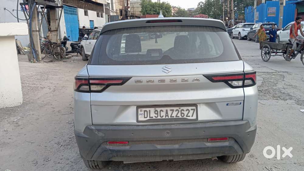 Maruti Suzuki Brezza 1.5 Lxi Smart Hybrid, 2022, Cng & Hybrids
