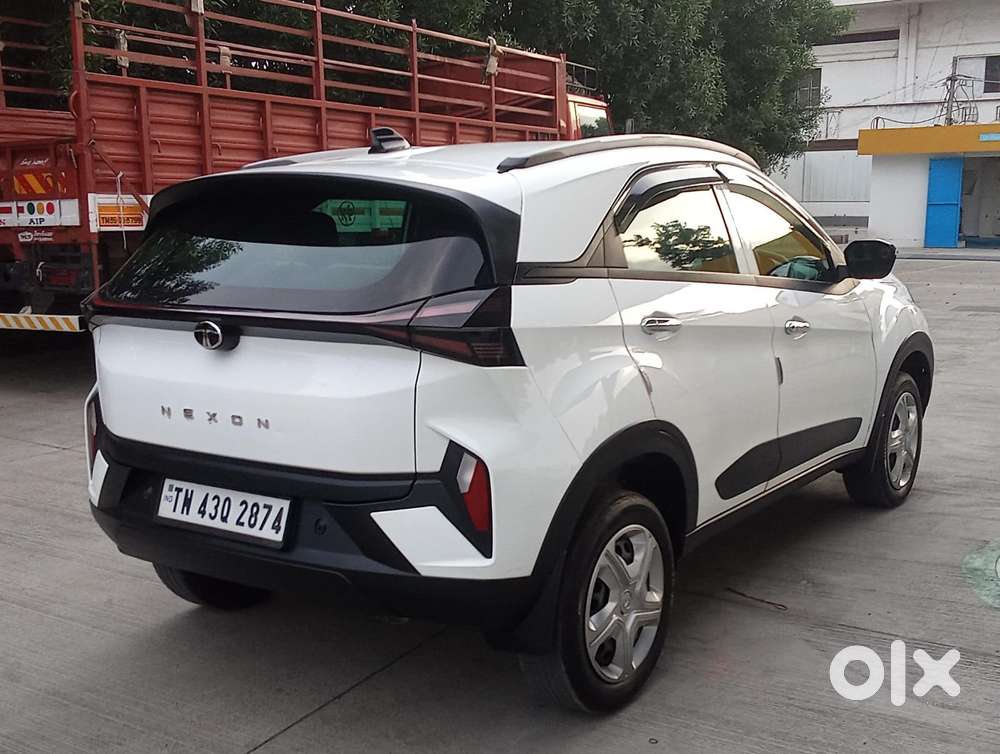 Tata Nexon 1.2 Revotron Xm (s), 2024, Petrol