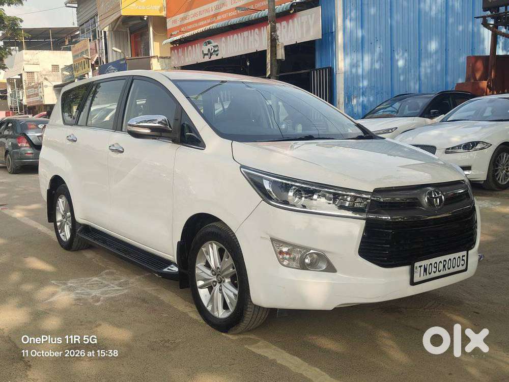 Toyota Innova Crysta 2.8z Automatic, 2016, Diesel