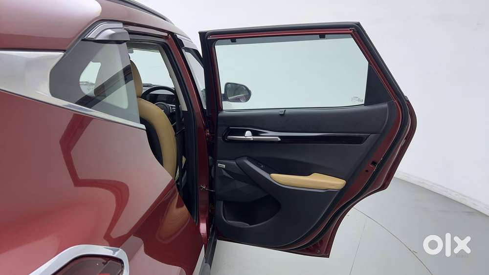 Kia Seltos 1.5 Htx+ Petrol At, 2023, Petrol