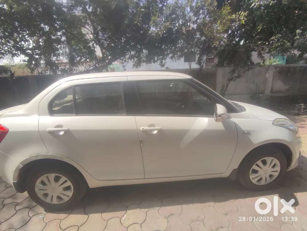 Maruti Suzuki Dzire 1.2 Vxi 2013