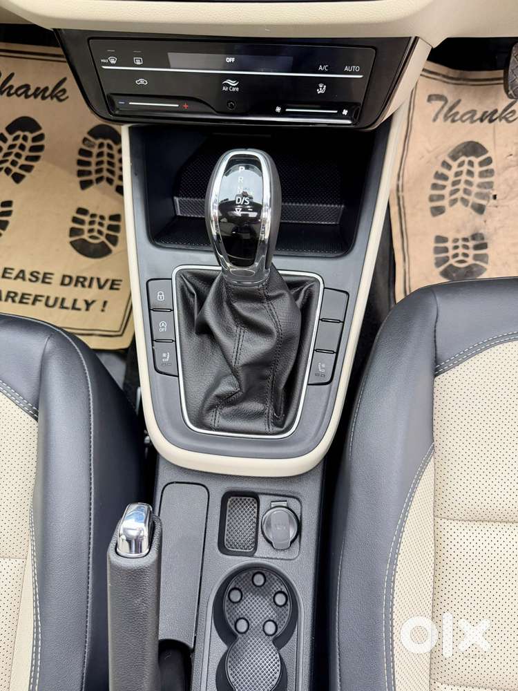 Skoda Slavia Style 1.0l Tsi At, 2025, Petrol