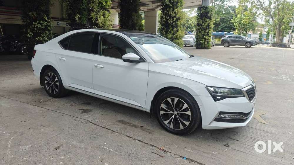 Skoda Superb 2.0 L&k Tsi At, 2022, Petrol