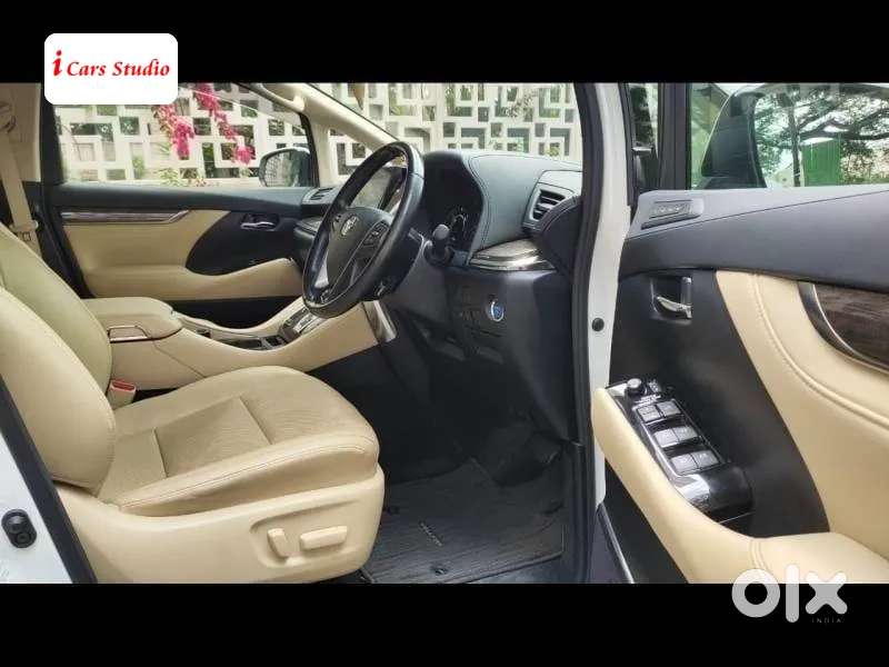 Toyota Vellfire, 2021, Petrol