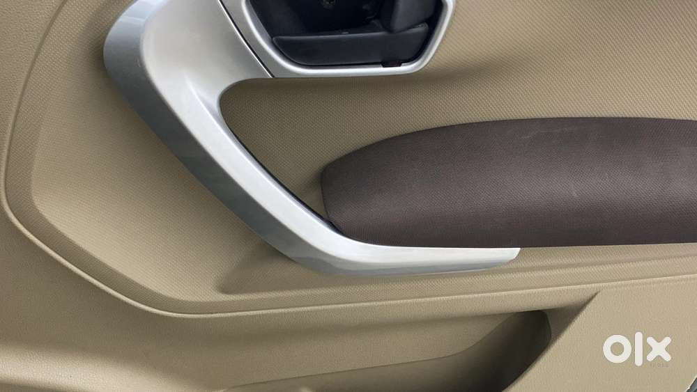 Mahindra Tuv 300 Mhawk100 T8, 2017, Diesel