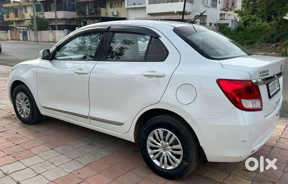 Maruti Suzuki Dzire 1.2 Vxi Amt, 2022, Petrol
