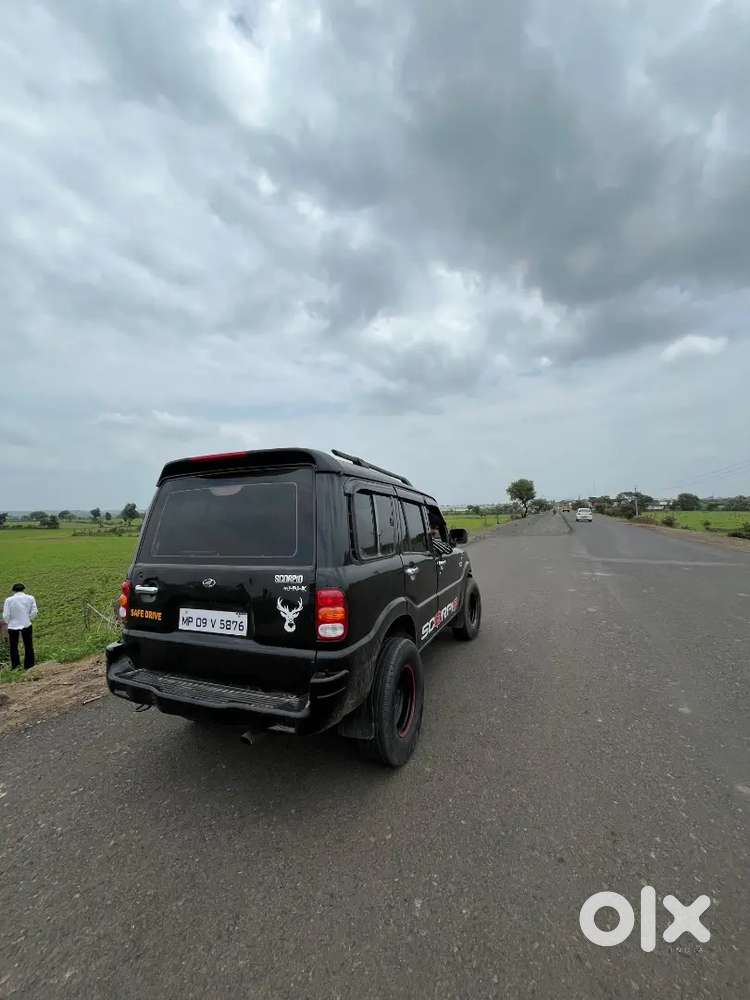 Mahindra Scorpio Classic 2005