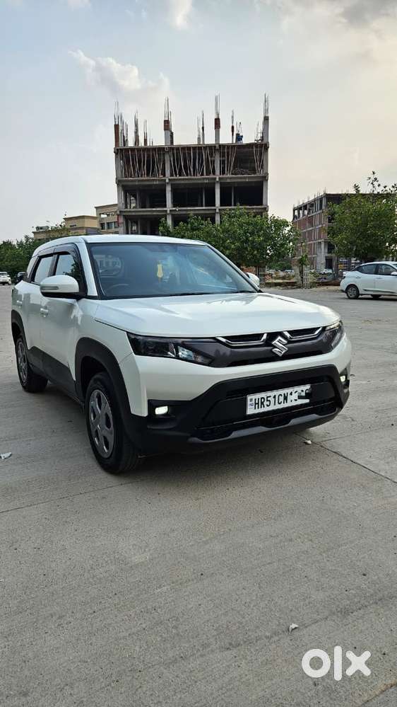 Maruti Suzuki Brezza 1.5 Lxi Smart Hybrid, 2024, Petrol