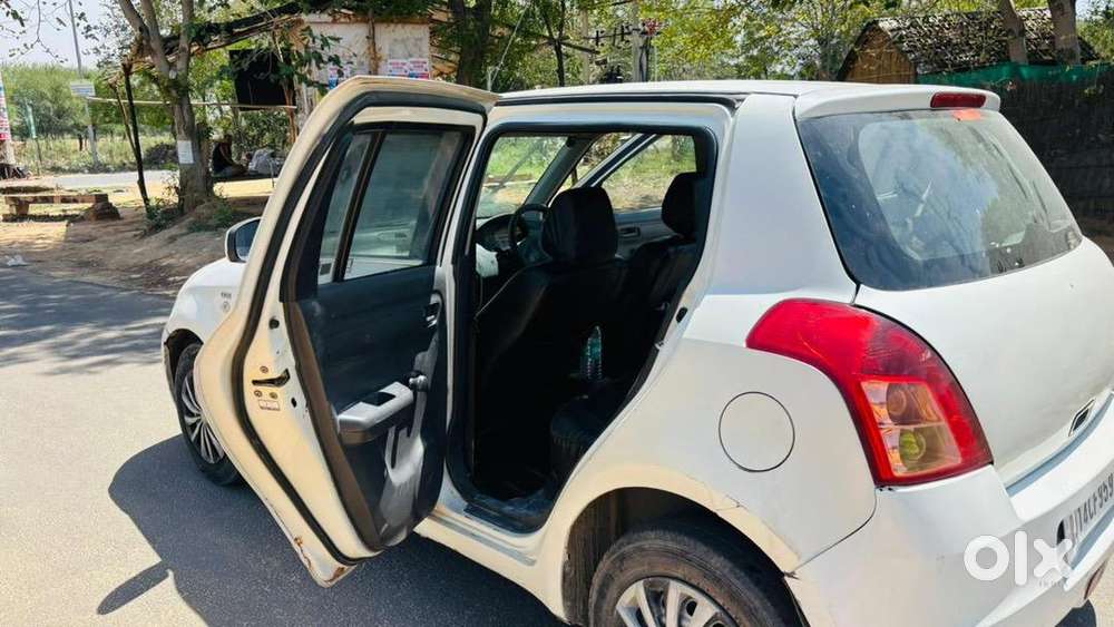 Maruti Suzuki Swift 2009 Diesel 239233 Km Driven