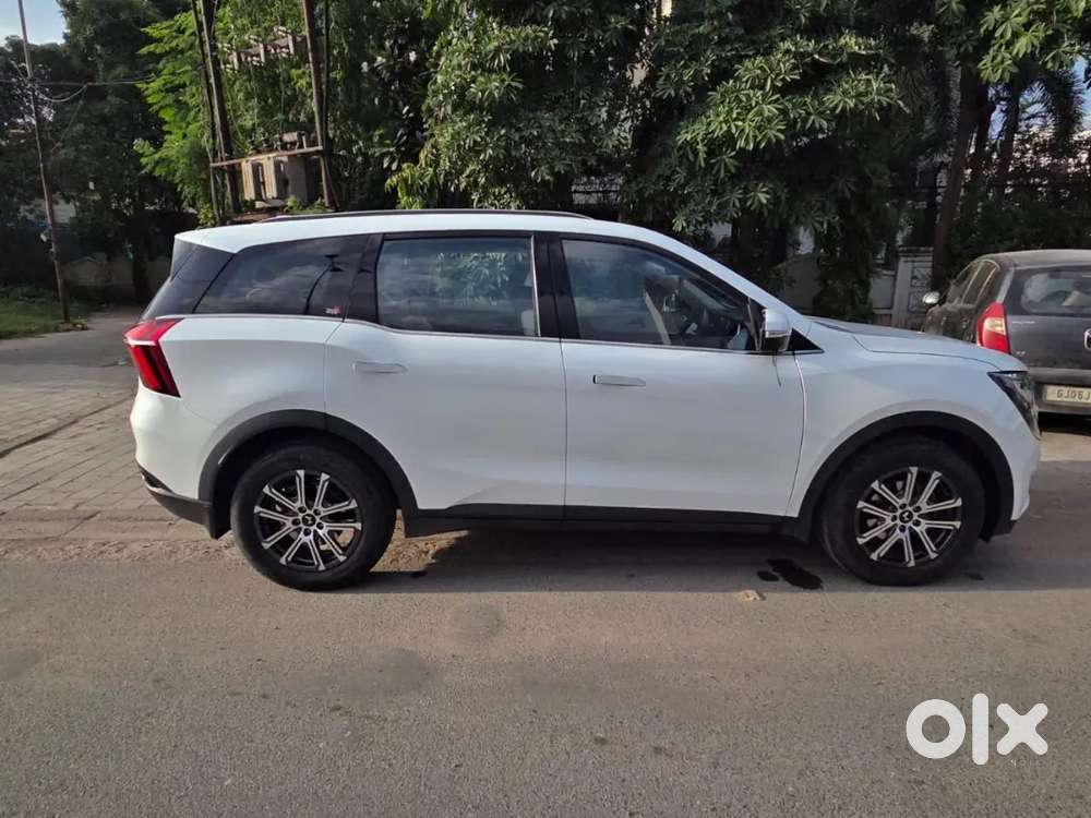 Mahindra Xuv700 2025 Diesel Luxury