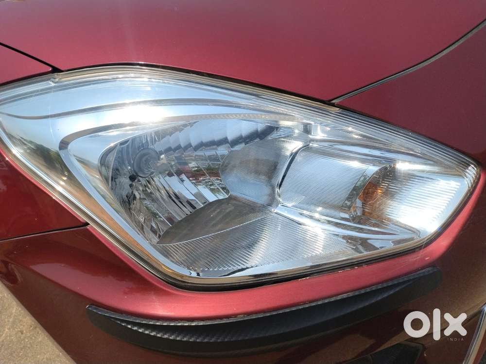 Maruti Suzuki Swift Dzire Amt Zxi, 2018, Petrol