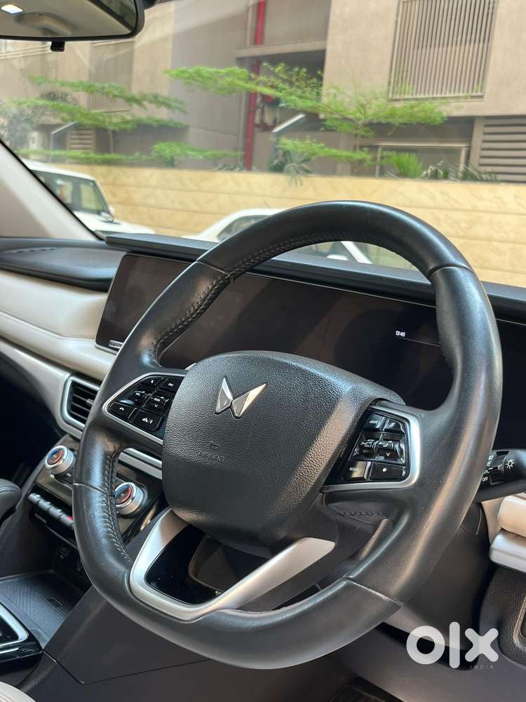 Mahindra Xuv700 2.0 Ax 7 Petrol At Luxury Pack Str, 2022, Petrol