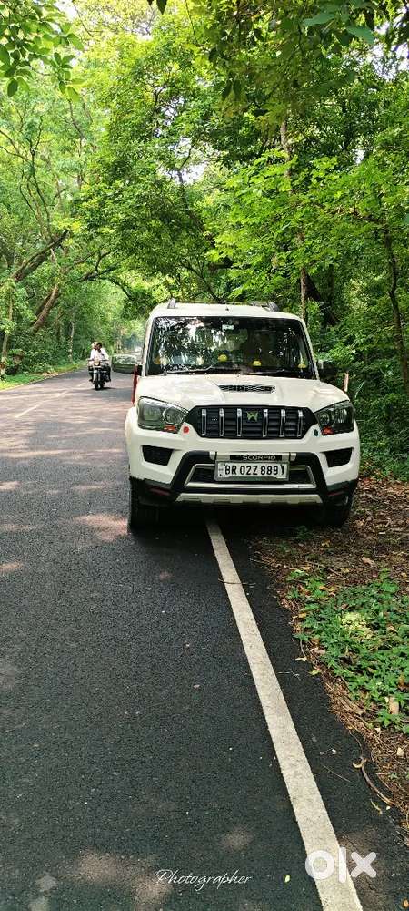 Mahindra Scorpio S4 2015