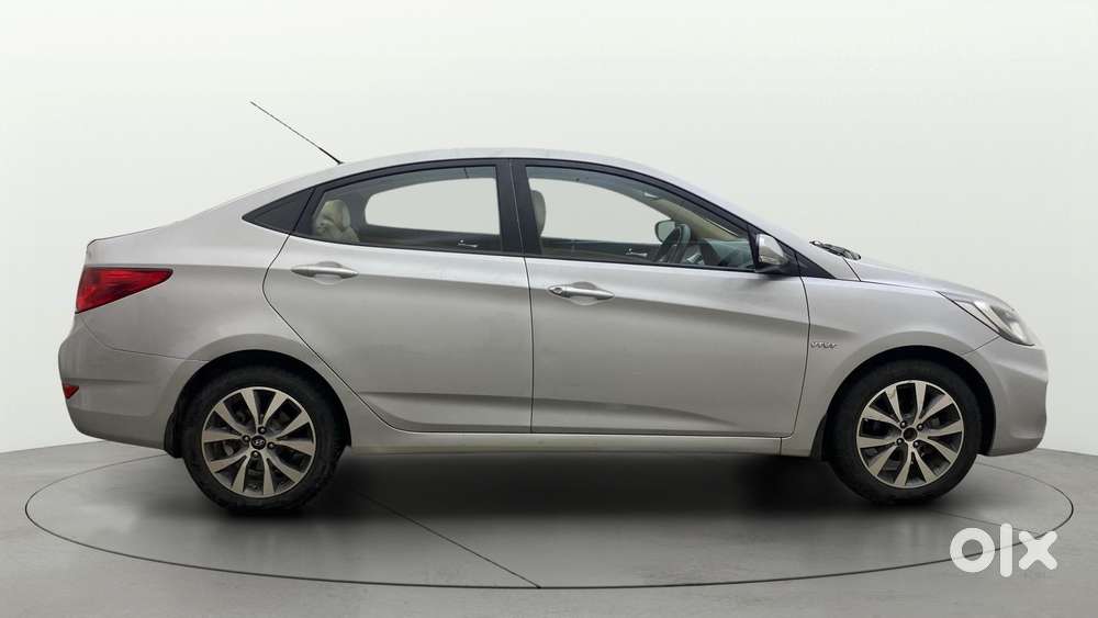 Hyundai Verna Fluidic 1.6 Vtvt Sx, 2014, Petrol