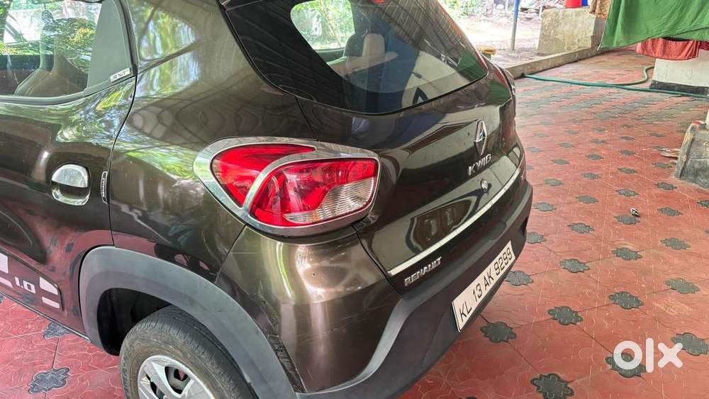 Renault Petrol Car 2017