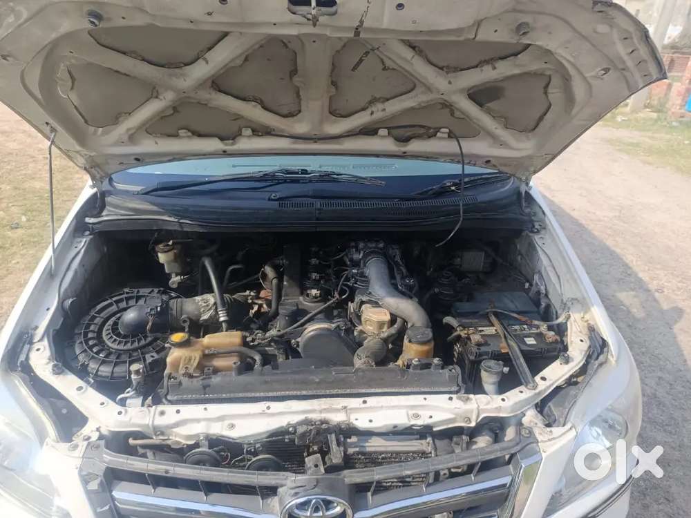 Toyota Innova 2.5 G 2012
