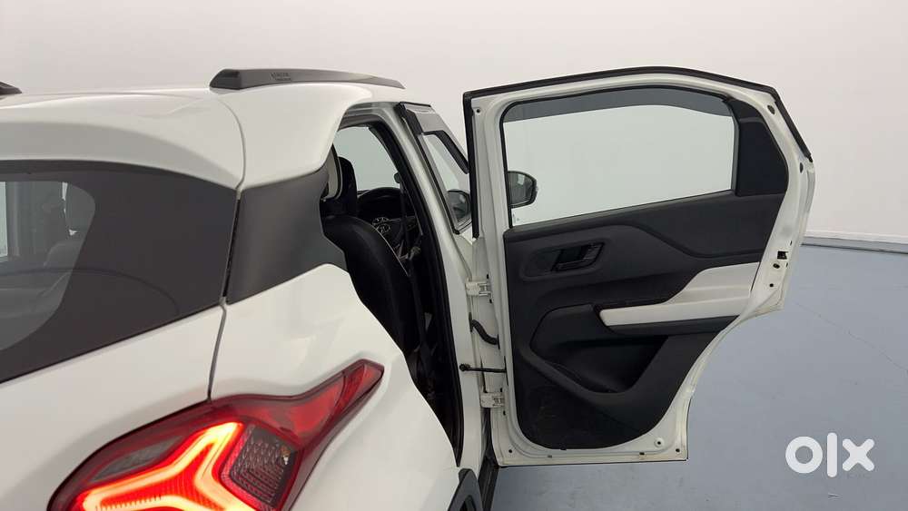 Tata Punch Accomplished, 2023, Petrol