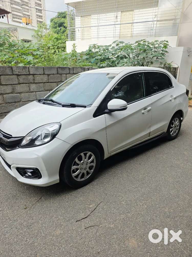 Honda Amaze Vx 2017 Petrol Automatic (at)