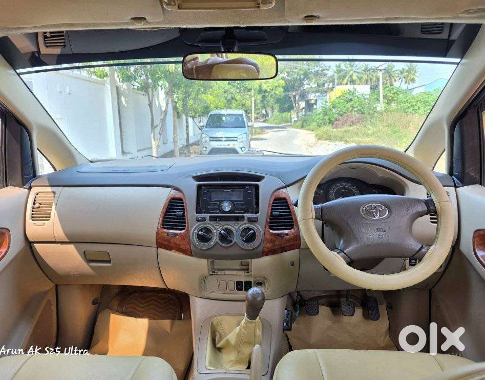 Toyota Innova 2009-2011 2.5 E 8 Str, 2008, Diesel