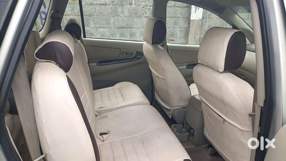 Toyota Innova 2.5 G (diesel) 8 Seater, 2013, Diesel