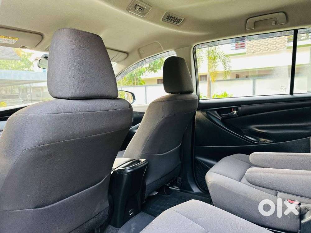 Toyota Innova Crysta 2.4 G Mt 8s, 2024, Diesel