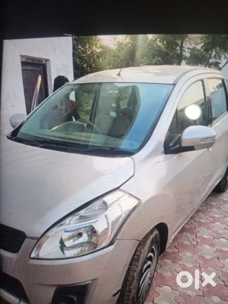 बहुत बढ़िया गाड़ी है कोई कमी नहीं है