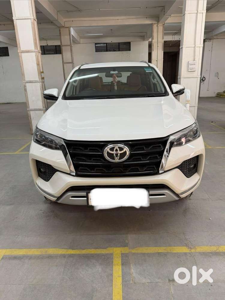 Toyota Fortuner 2022 Diesel Well Maintained