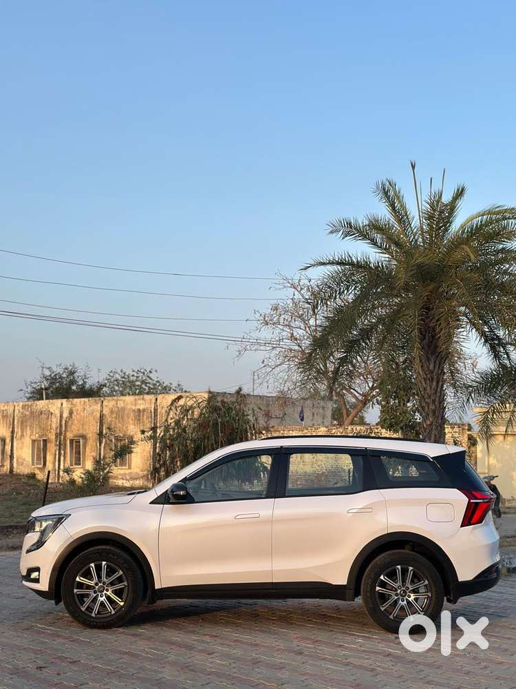 Mahindra Xuv700 2.2 Mx Diesel Mt 5 Str, 2022, Diesel