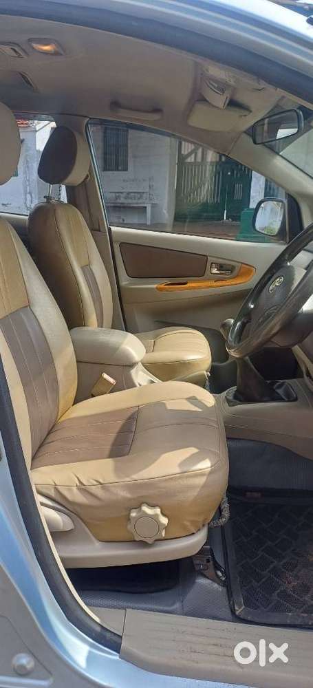 Toyota Innova 2.5 V 7 Str, 2011, Diesel