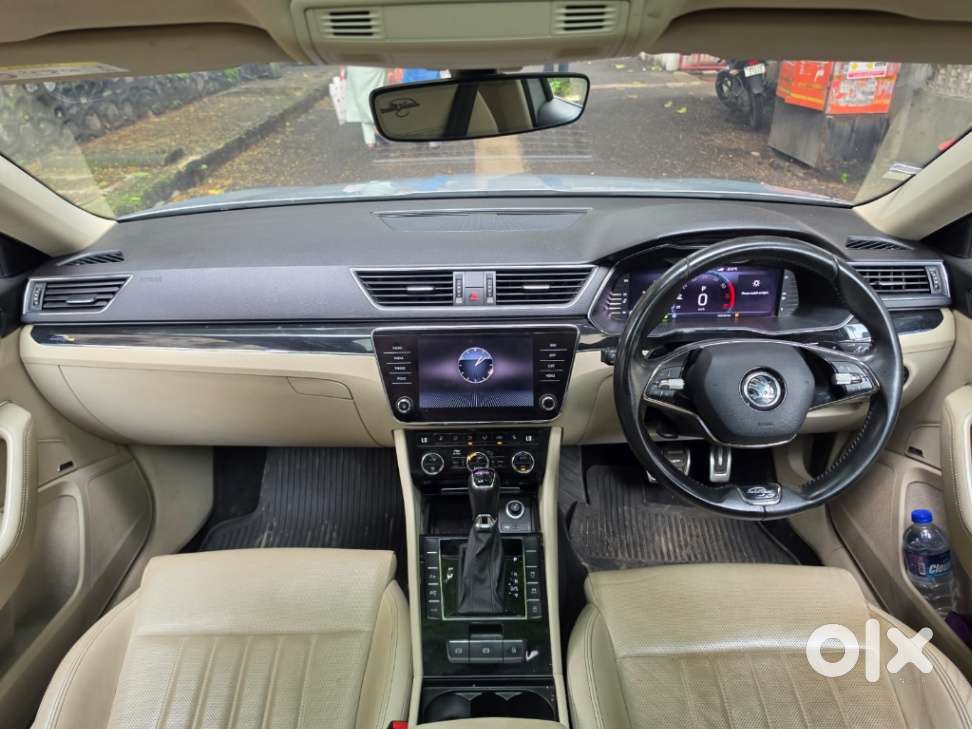 Skoda Superb 2.0 L&k Tsi At, 2022, Petrol